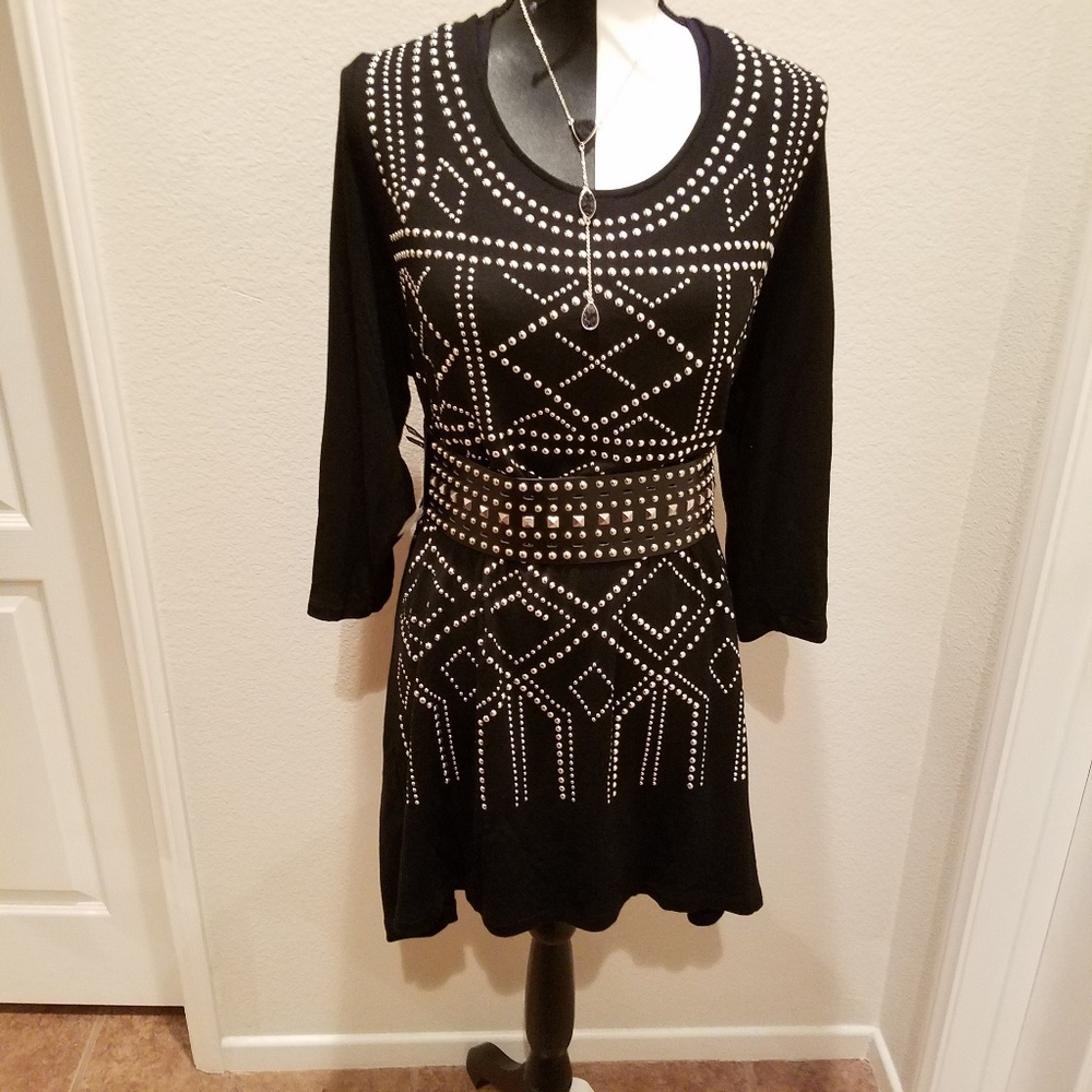 LAVANYA EMBELLISHED TUNIC TOP 2X